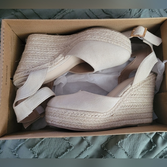 Shein raffia wedges- 5 - Picture 3 of 5